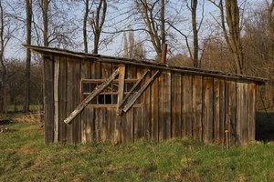 How to Build a Lean-to Barn thumbnail