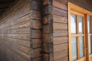 Rustic Wood Trim : DIY Reclaimed Barn Wood Outside Corner Trim in Brown