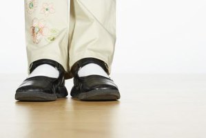 how to stop patent leather shoes from squeaking
