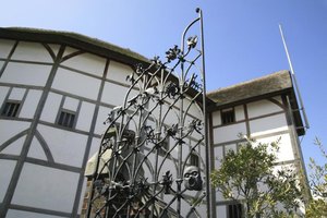 differences between the shakespeare globe and The biggest difference between theatre in shakespeare’s time and theatre today, one that arguably coloured many other aspects of 16th- or 17th-century theatre practice, was that it lacked something modern theatre companies find invaluable: a director. differences between the shakespeare globe and The biggest difference between theatre in shakespeare’s time and theatre today, one that arguably coloured many other aspects of 16th- or 17th-century theatre practice, was that it lacked something modern theatre companies find invaluable: a director.