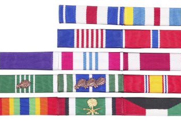 How to wear 8 army achievement medals How to wear 8 army achievement medals