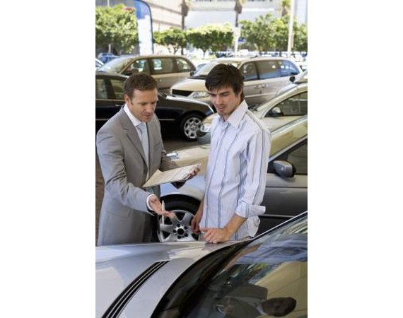 How To Determine the Kelley Blue Book Value of Hybrid Used Cars