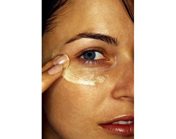 How to Try Hydrolyze Eye Cream