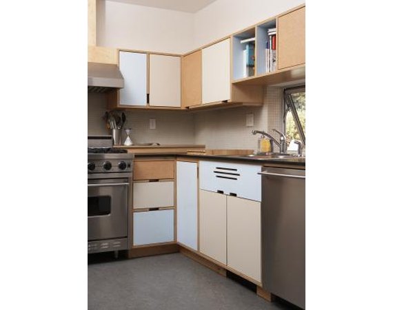 How to Design a Corner Kitchen Cabinet to best use the blind kitchen corner