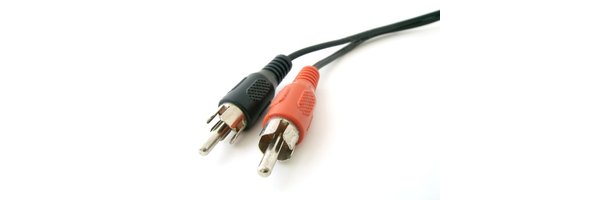 How to Convert a Speaker Wire to an RCA Male Plug thumbnail