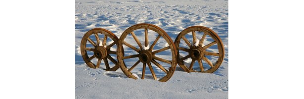 How to Make a Wooden Wagon Wheel | eHow