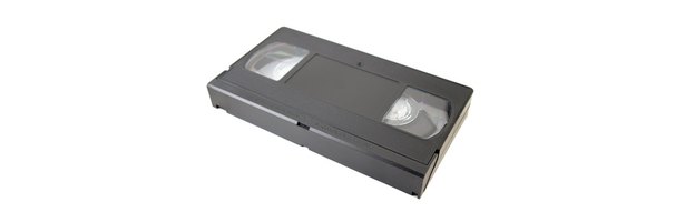 How to Convert a VHS Tape to DVD With Moviemaker thumbnail