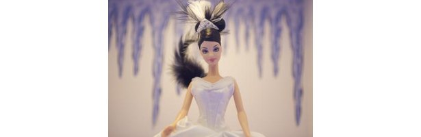 Characteristics of a Collectible Barbie Doll | eH