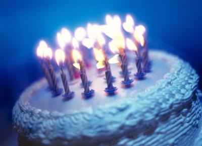 Elegant Birthday Cakes on Birthday Cake Ideas For Cosmetologists Thumbnail