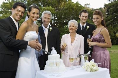Wedding Photo Ideas List on List Of Ideas For Posing Wedding Groups   Ehow Com