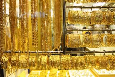 Real Jewelry Wholesale on Hip Hop Jewelry Is Designed To Grab Attention And Is Often Made Of