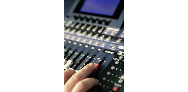 How to Run an Analog Mixer Through an Audio Interface thumbnail
