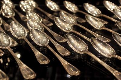 How Much Is A Full Set Of Sterling Silver Flatware Worth