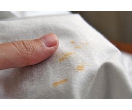 How to Remove Henna Stains From Cloth (Photo: Carla de Koning /Demand ...