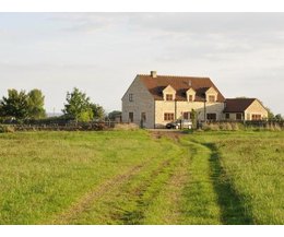 Ranch and farmland. (Photo: Akabei/iStock/Getty Images)