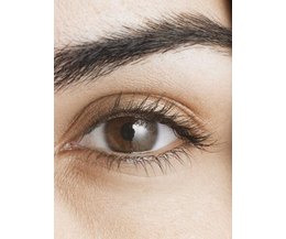 How to Maintain Clear White Eyesthumbnail