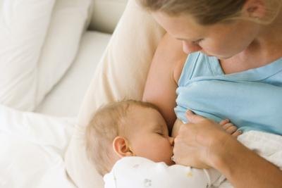 Breastfeeding Etiquette While in Mixed Company