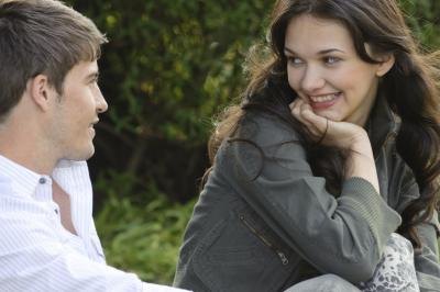 how to convince a girl to date you how to convince a girl to date you