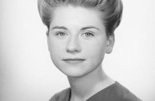 Create your own 1950s beehive using a comb and bobby pins.