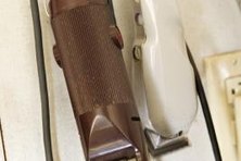 Using electric clippers allows you to give a precise haircut.