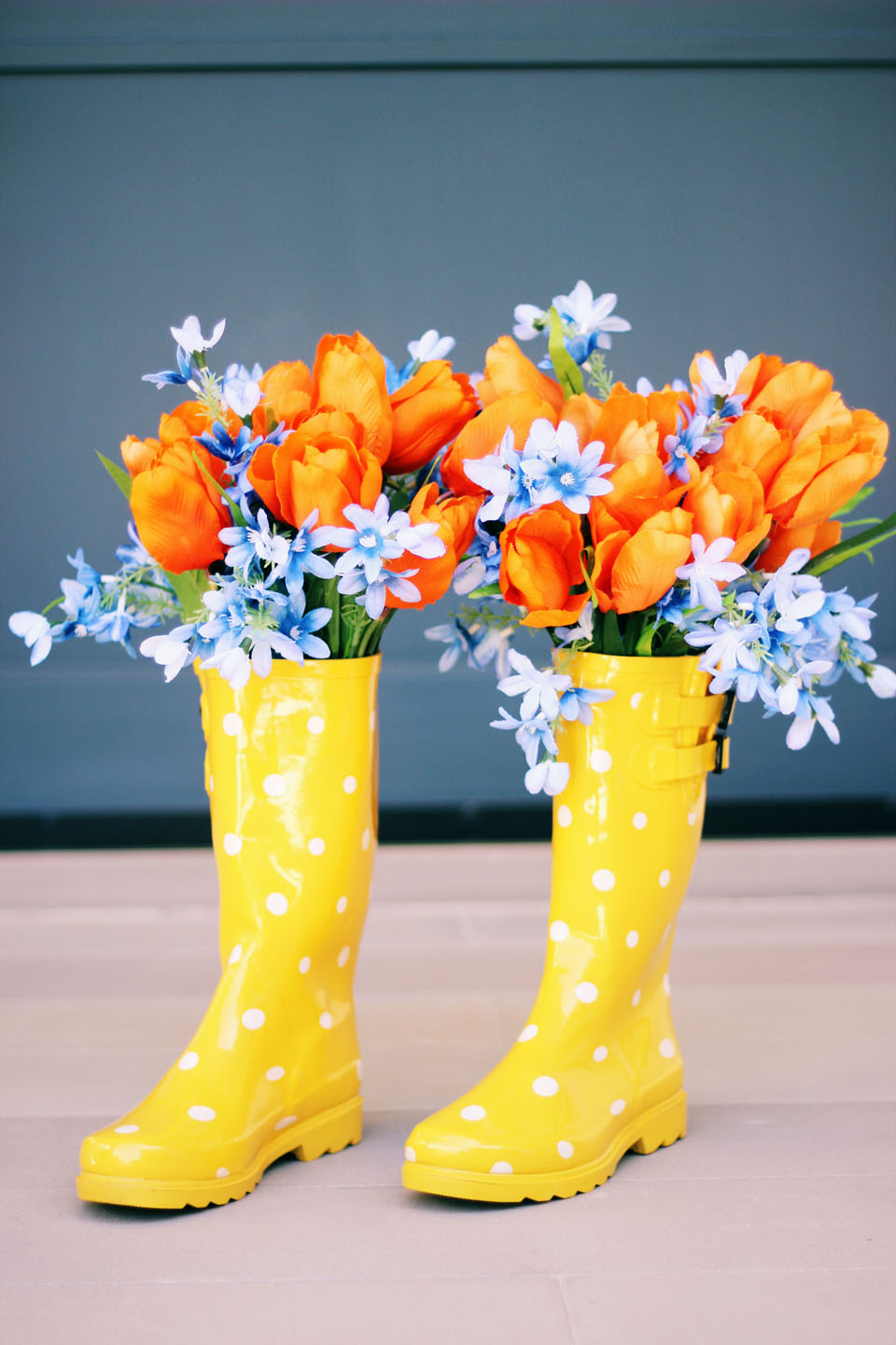 Flower rain outlet boots