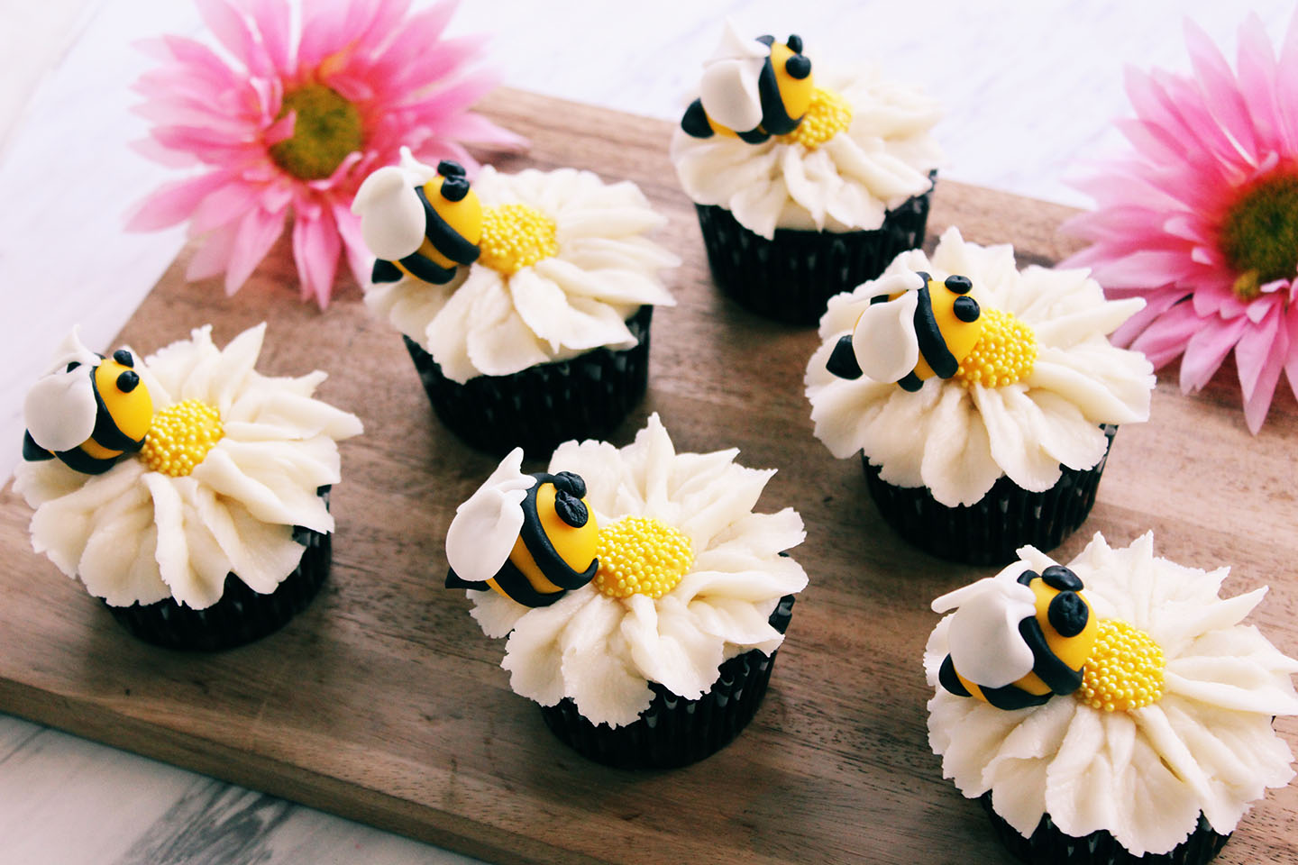Bumble Bee Flower Garden Birthday Cake 