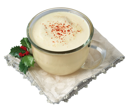 Types of Glass to Serve With Eggnog