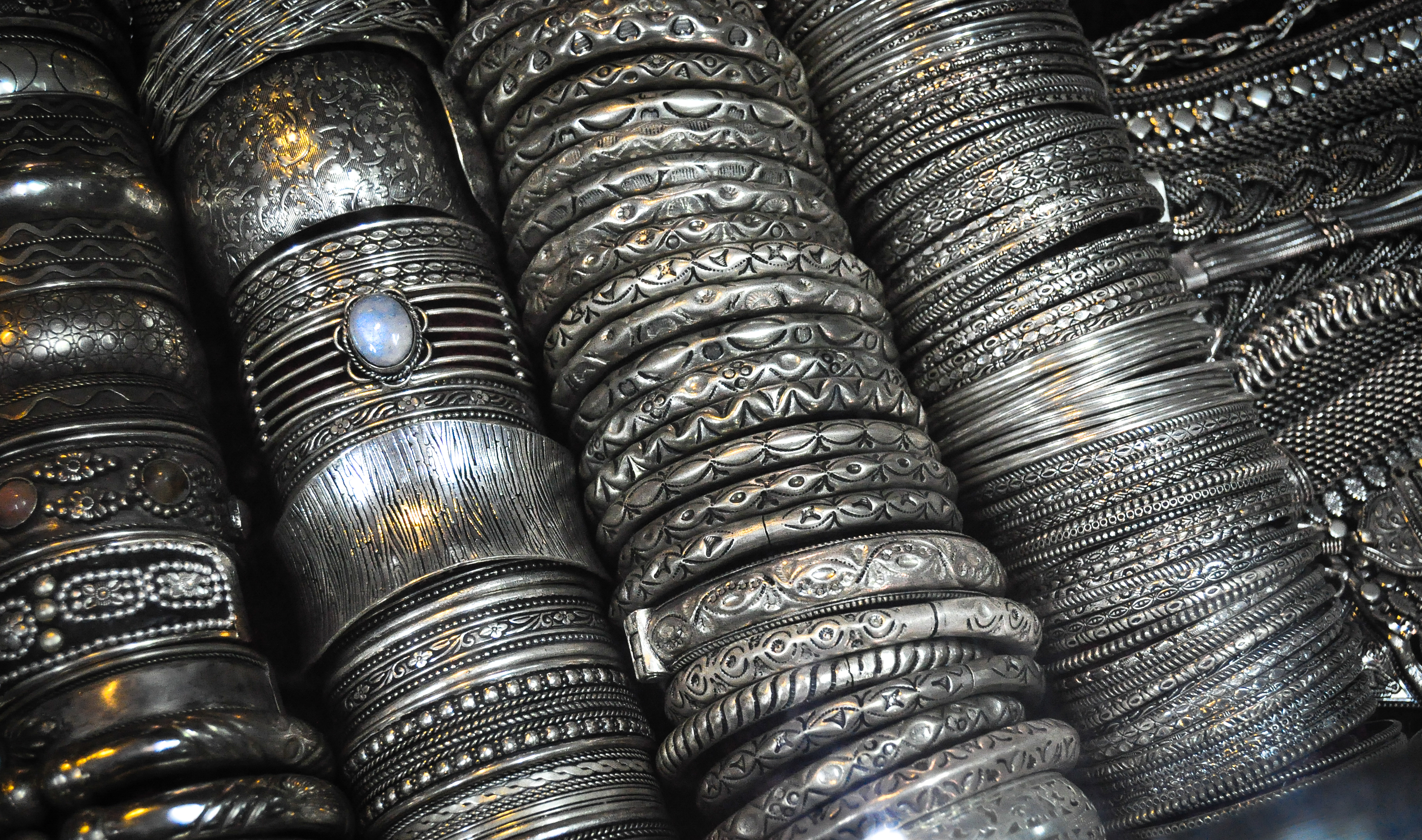 What causes silver on sale to tarnish quickly