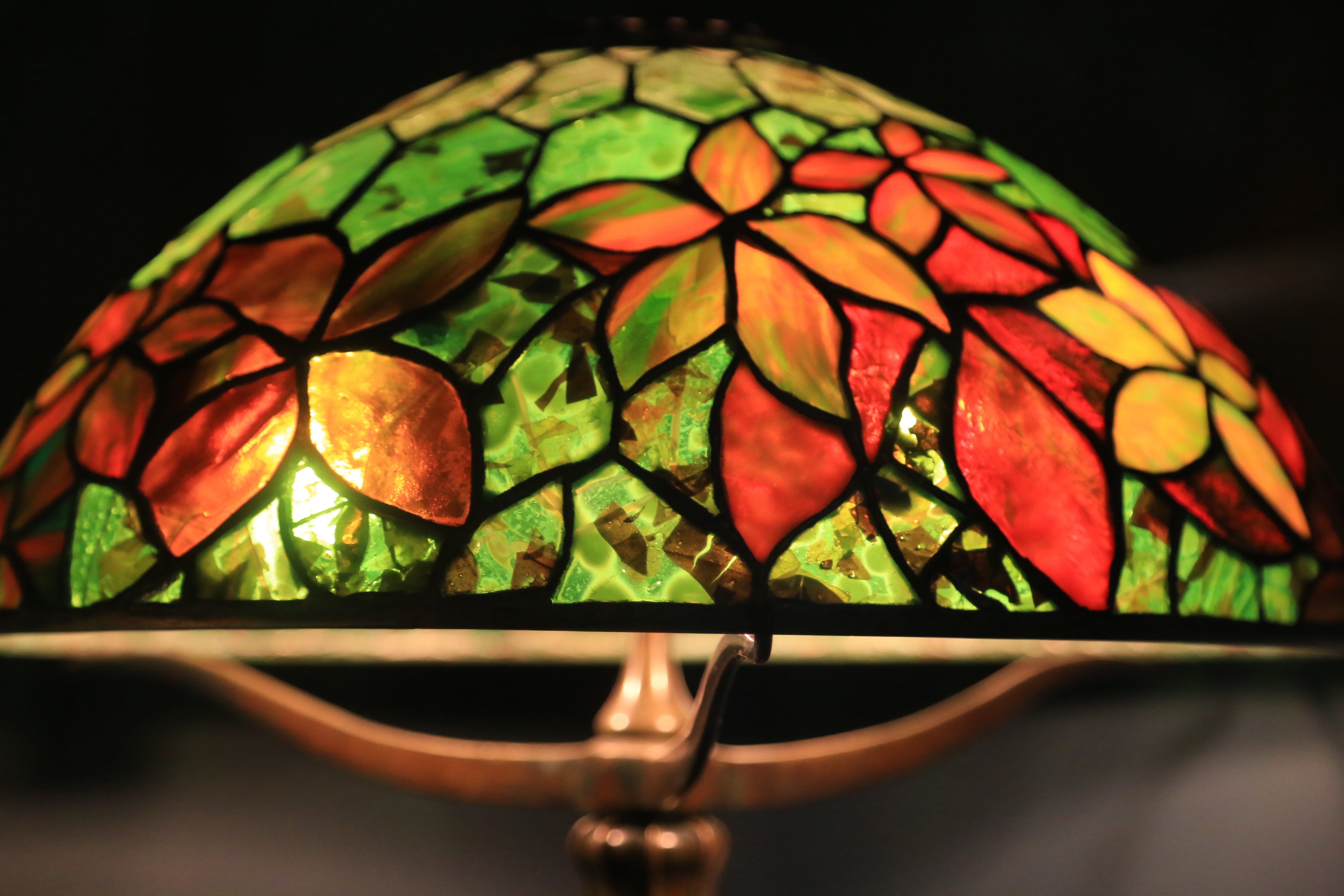 Tiffany in Bloom: Stained Glass Lamps of Louis Comfort Tiffany - News &  Events - Team Antiques