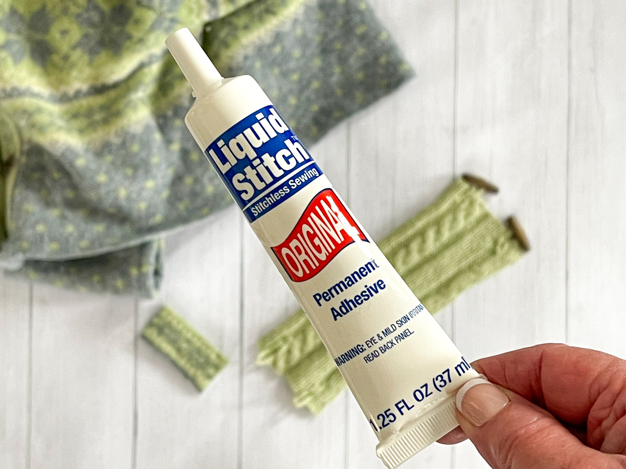 Liquid Stitch No-Sew Fabric Glue 1.25 FL OZ