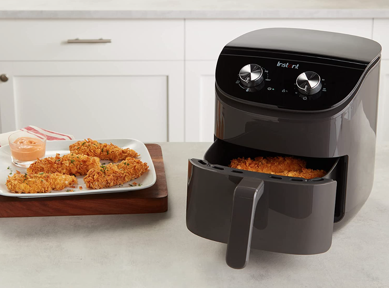 Elite 24.3-Quart Dual Zone Feature Black Air Fryer in the Air