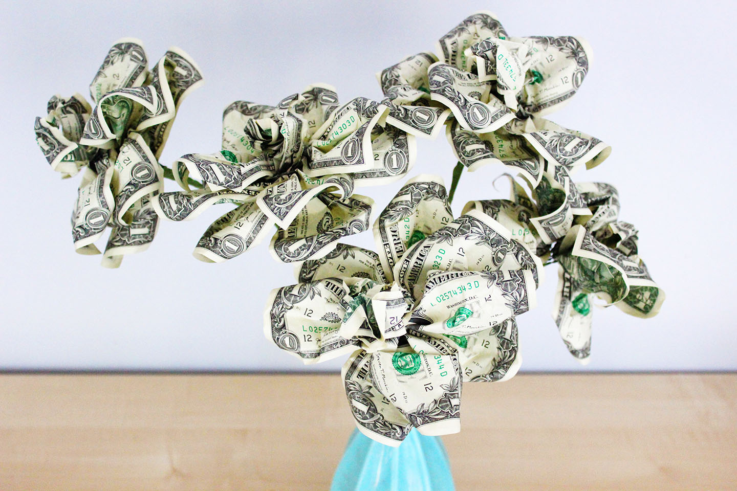 How to Make a Money Rose Bouquet