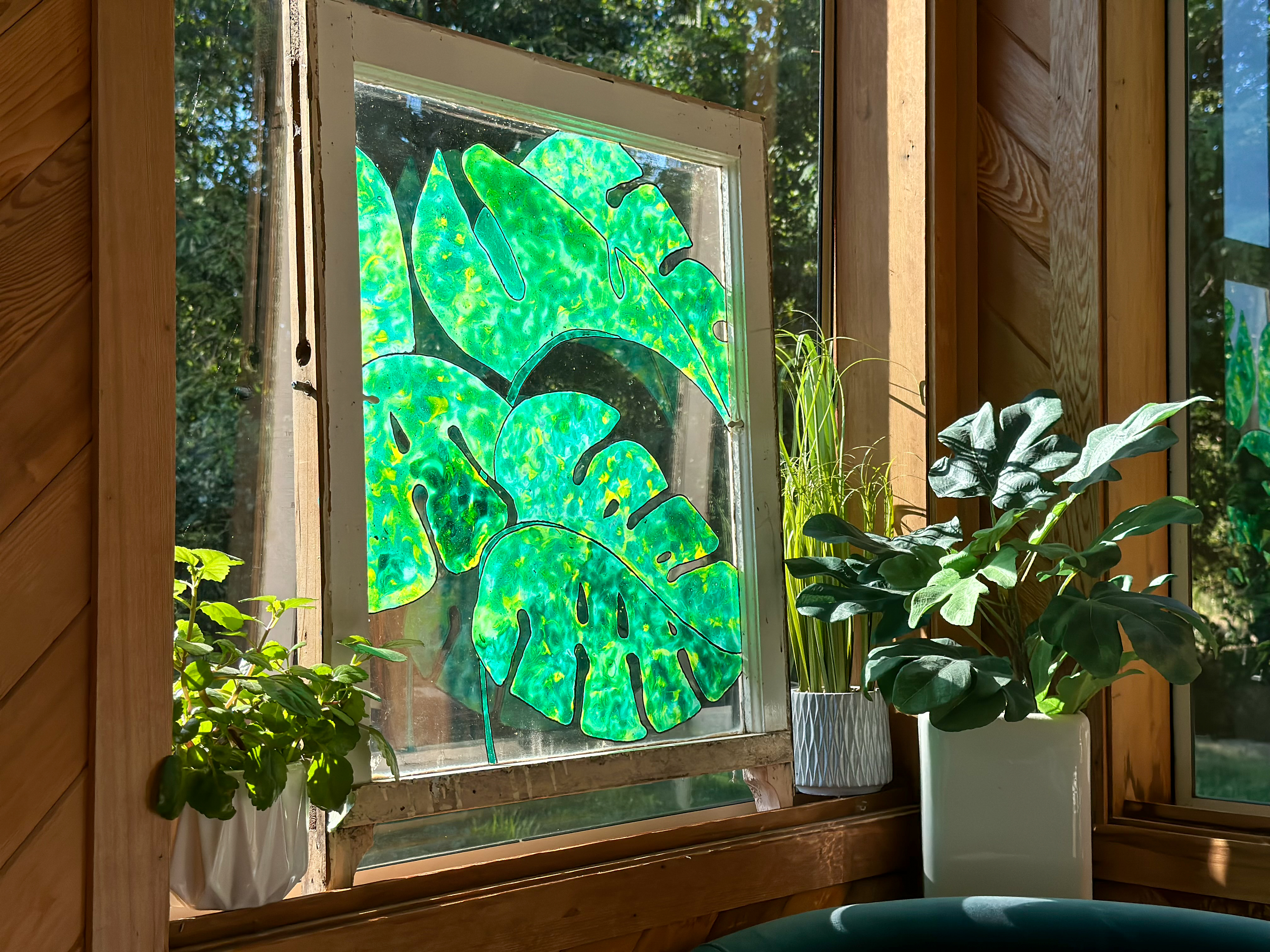How to make Faux Stained Glass with Acrylic Paint and Glue