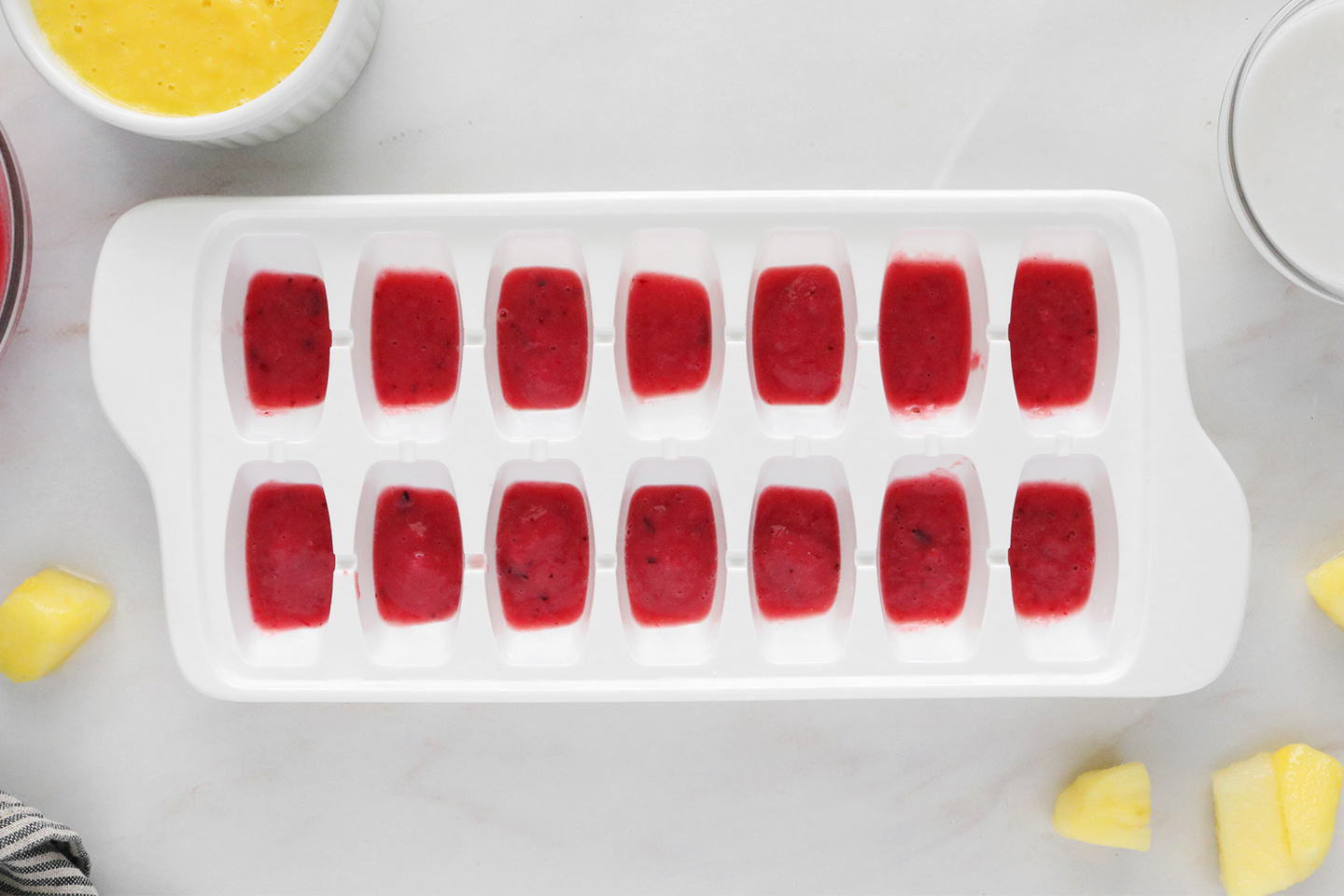 Easy Flavored Ice Cubes - Natural Deets