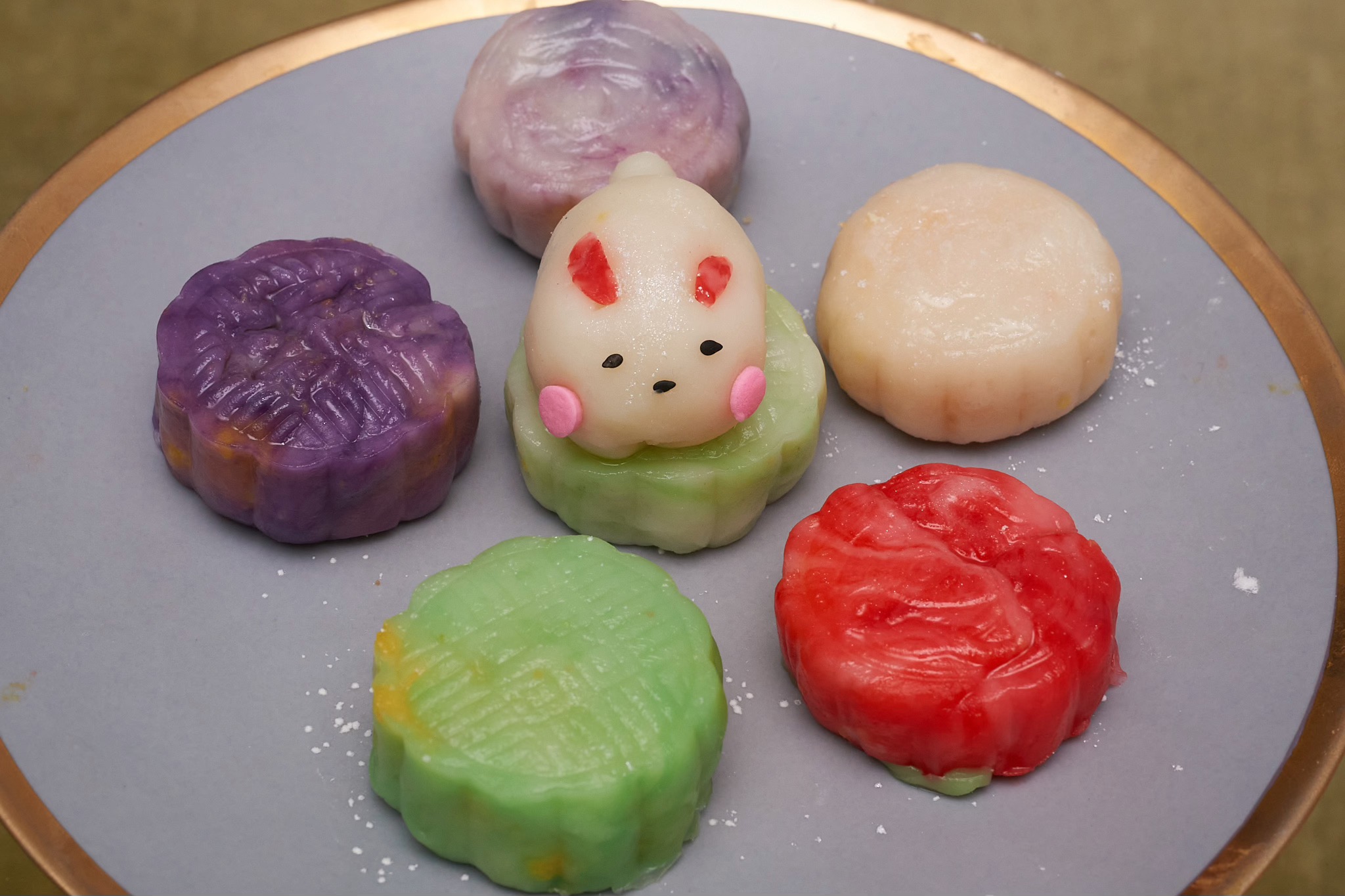 Rainbow Chinese Pastries, Traditional Asian Pastries Mooncakes Gift bo