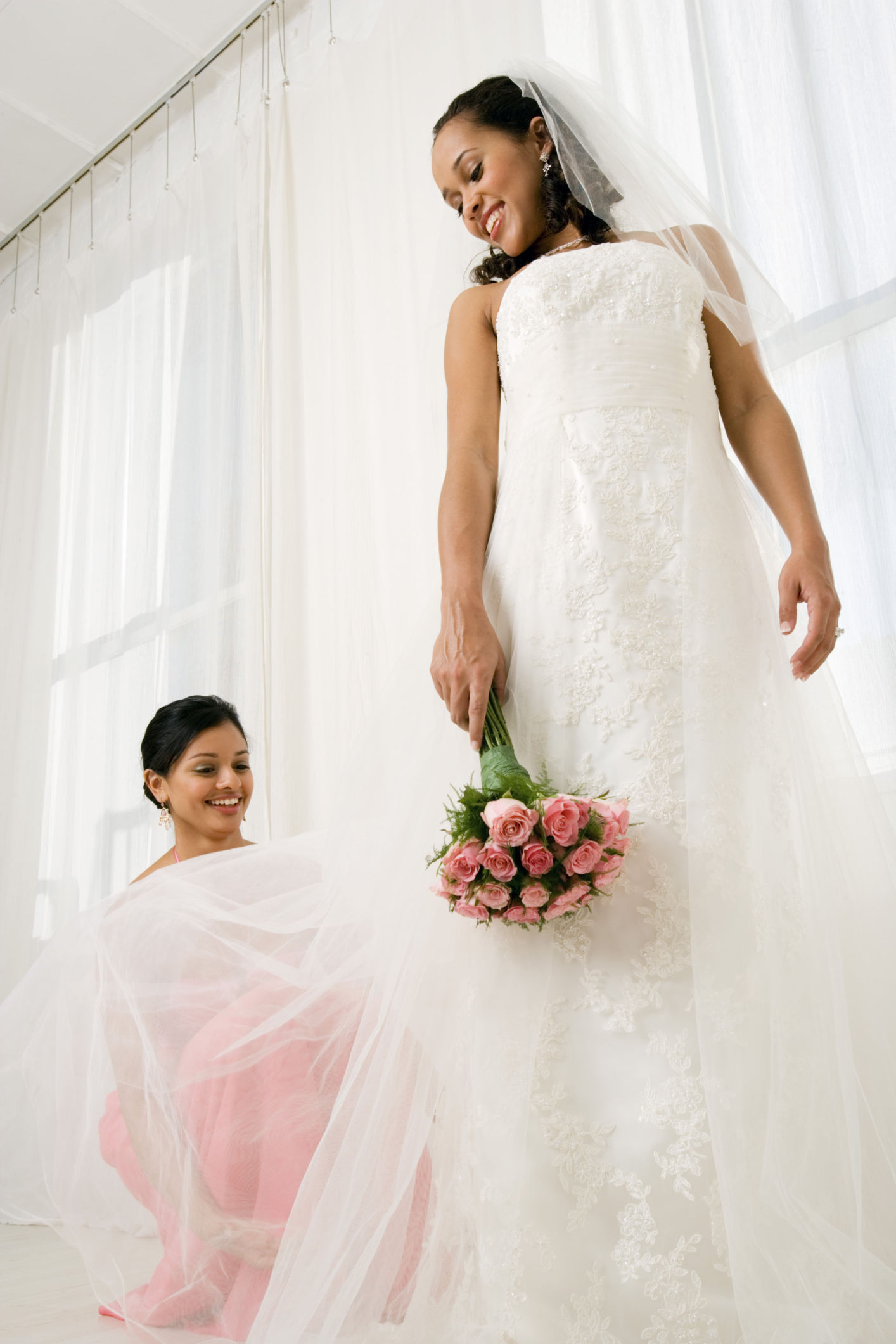 Detachable tulle outlet train wedding dress