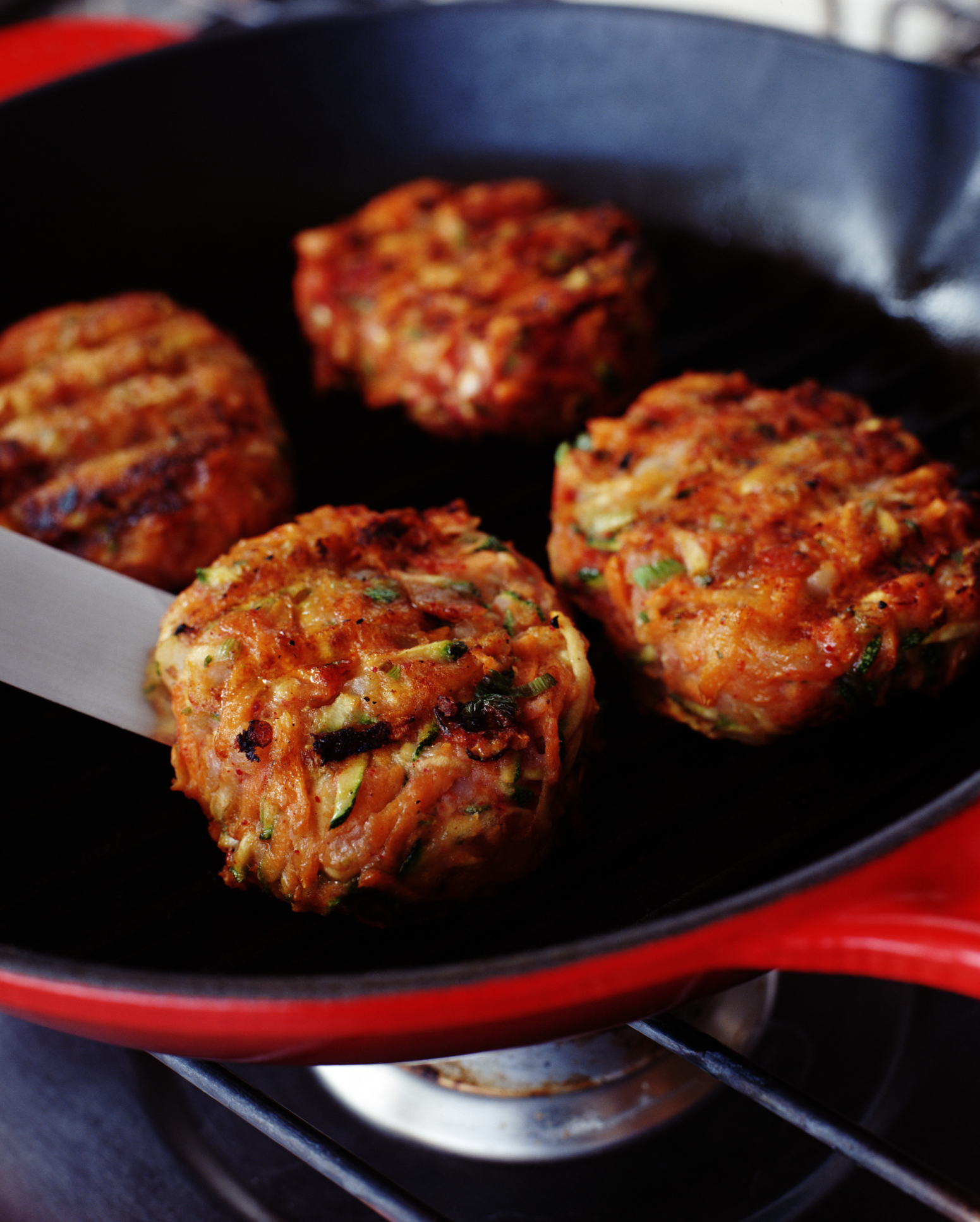 Julia Child's Pan-Fried Thin Burger Recipe