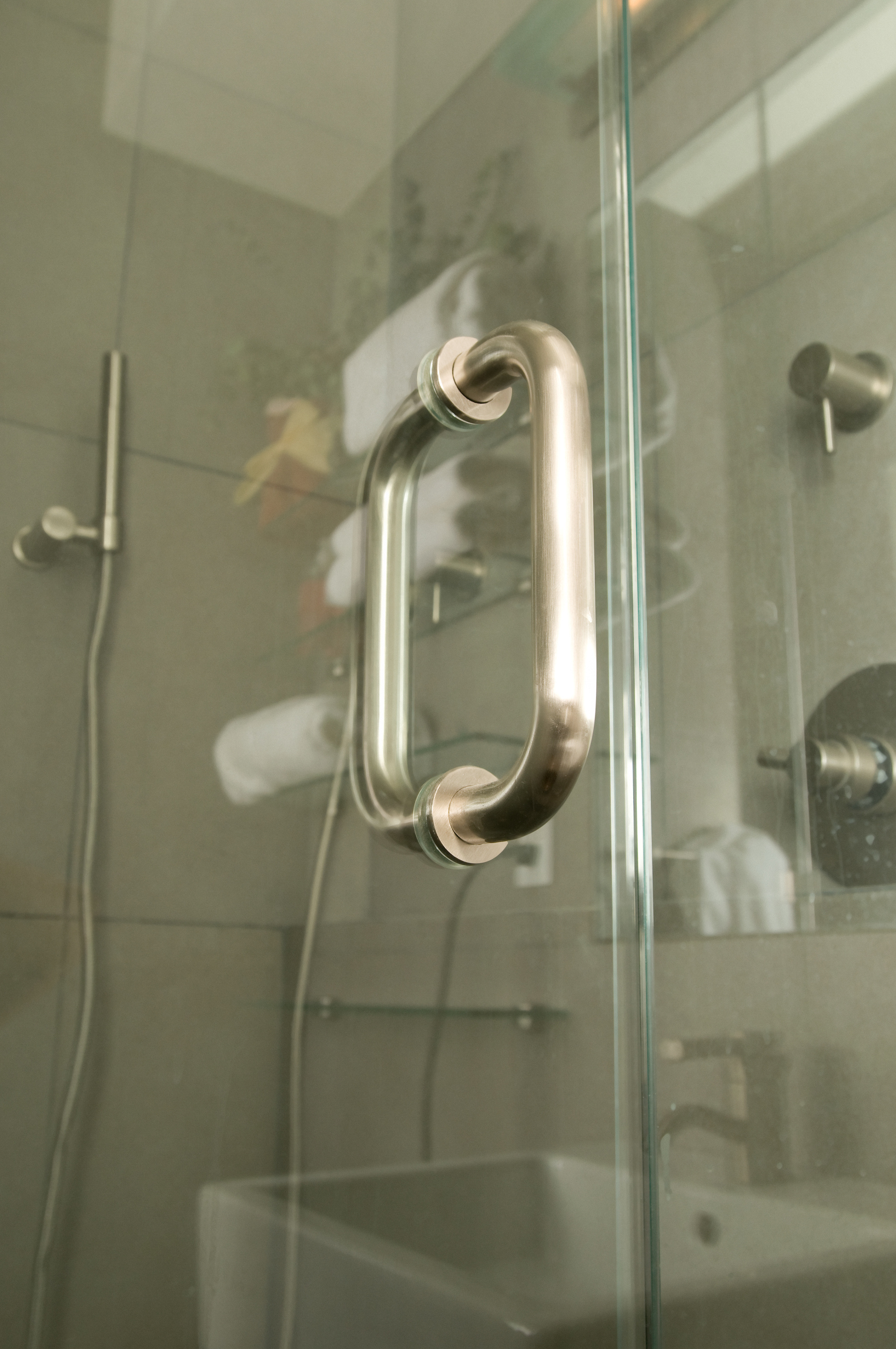How to clean glass shower doors, according to cleaning experts
