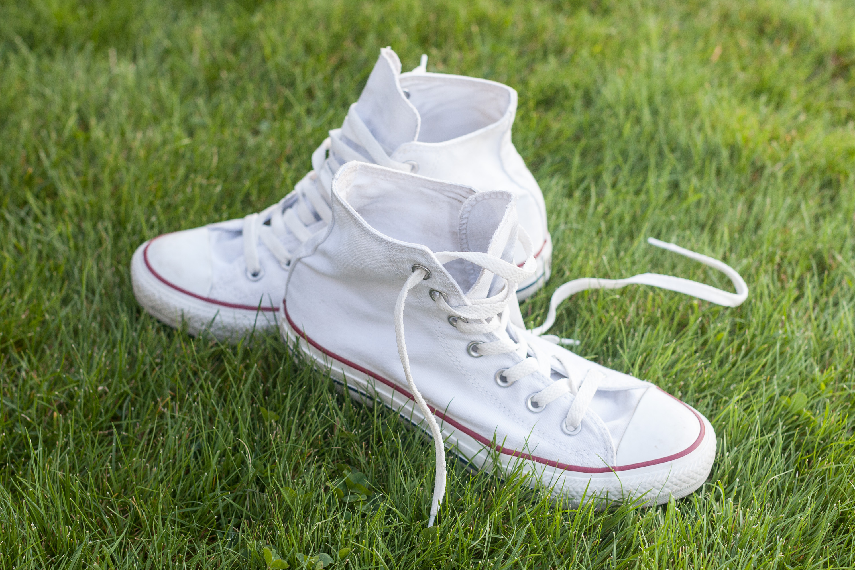 How to Waterproof Converse ehow