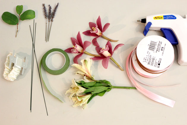 6Pcs floral corsage bands Pearl Wrist Band Diy Elastic Pearl Corsage  Bracelet | eBay