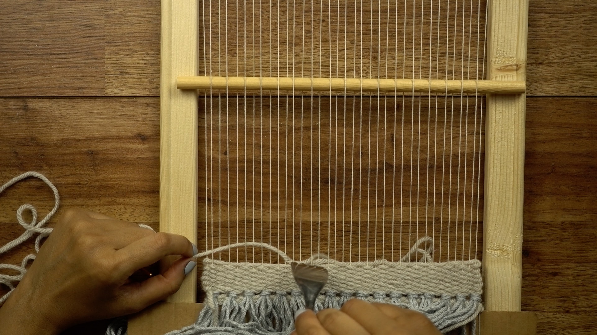 Beginner's Loom Weaving Class – Assembly: gather + create