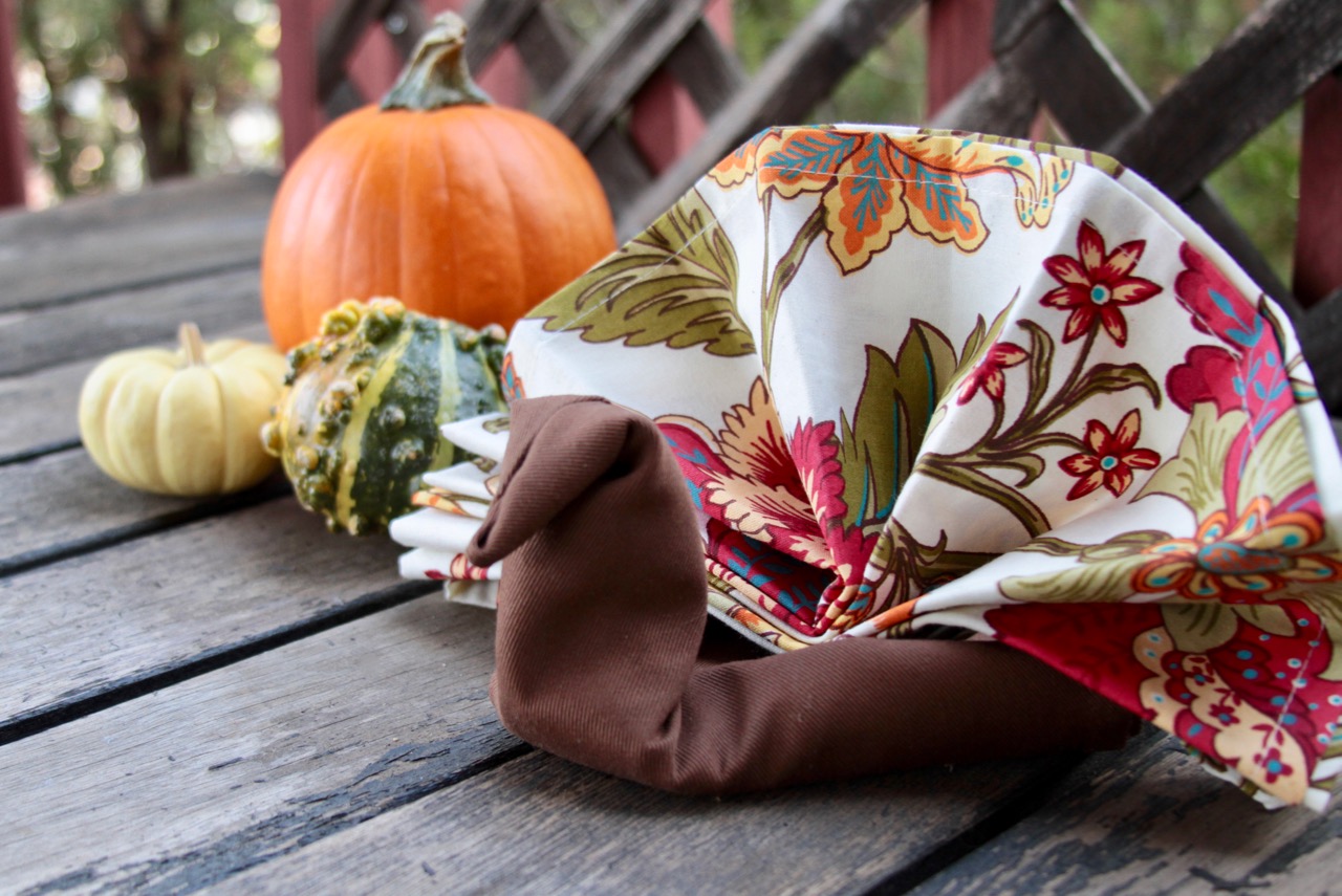 Turkey Napkin Fold, Thanksgiving Napkin Folding