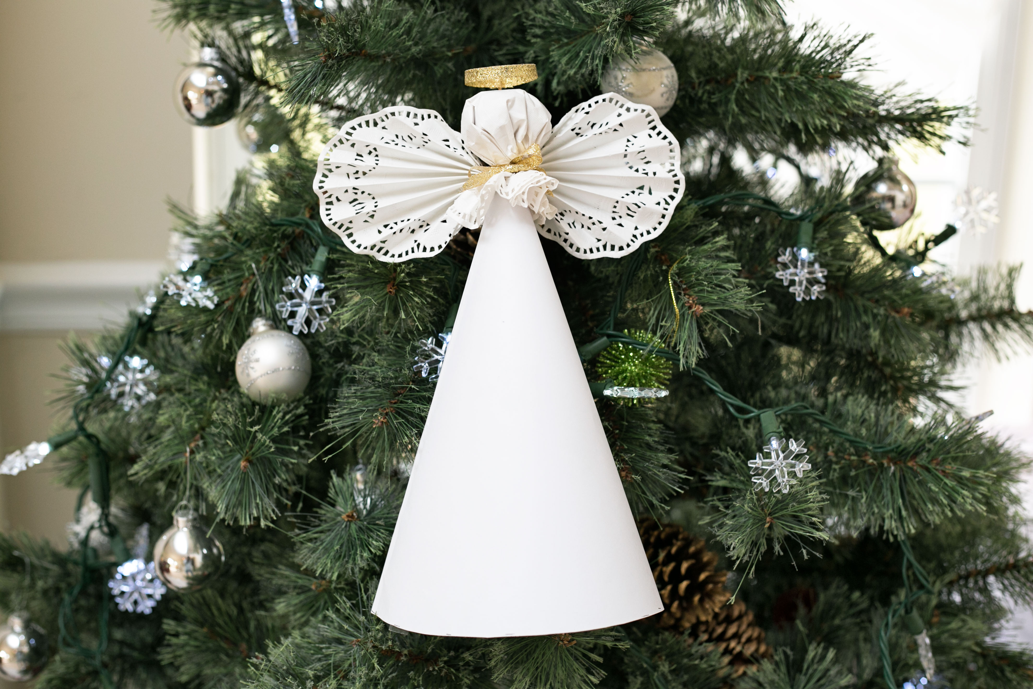 How to Make a Paper Angel for a Christmas Tree Top