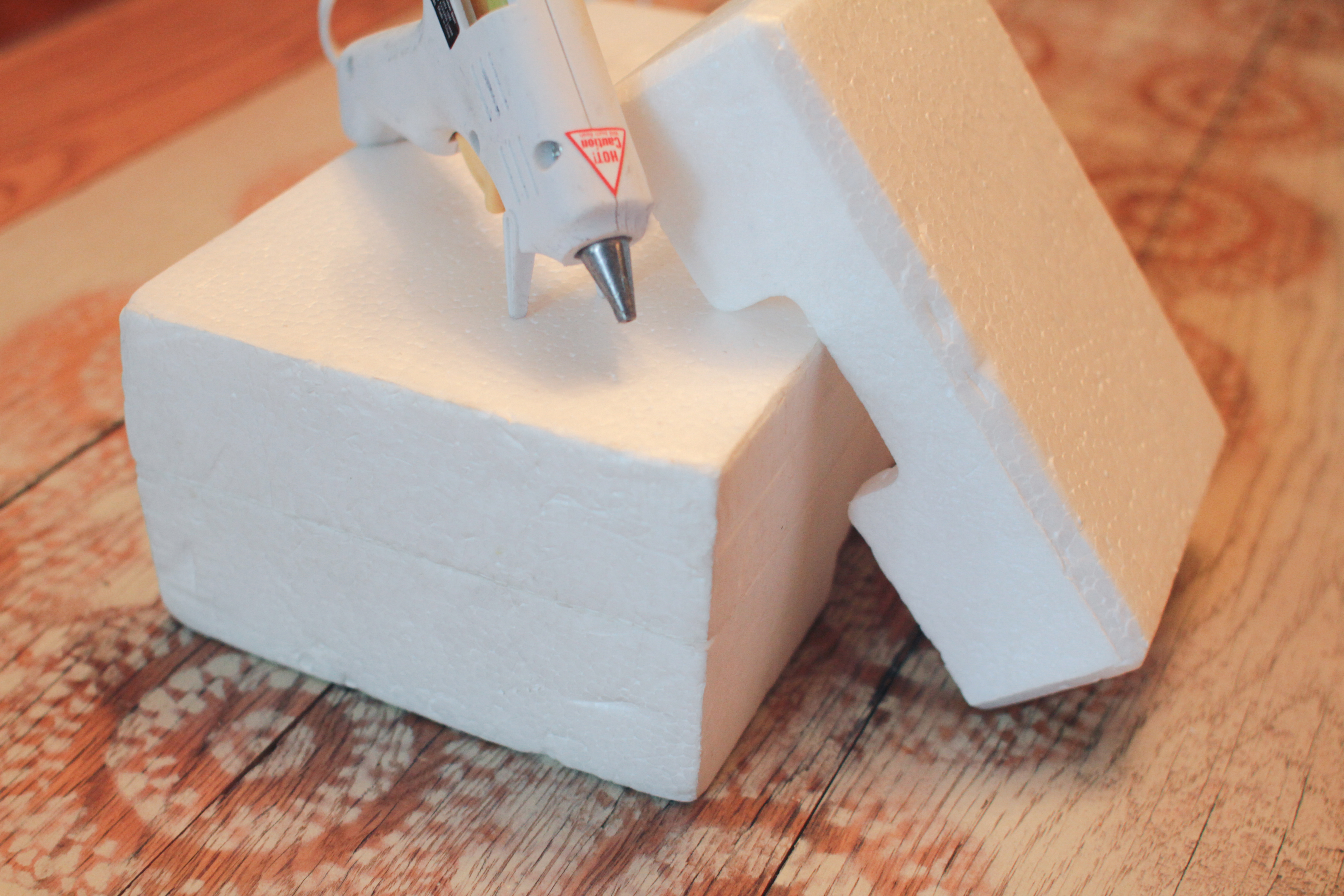 Styrofoam glue is the perfect glue for styrofoam products