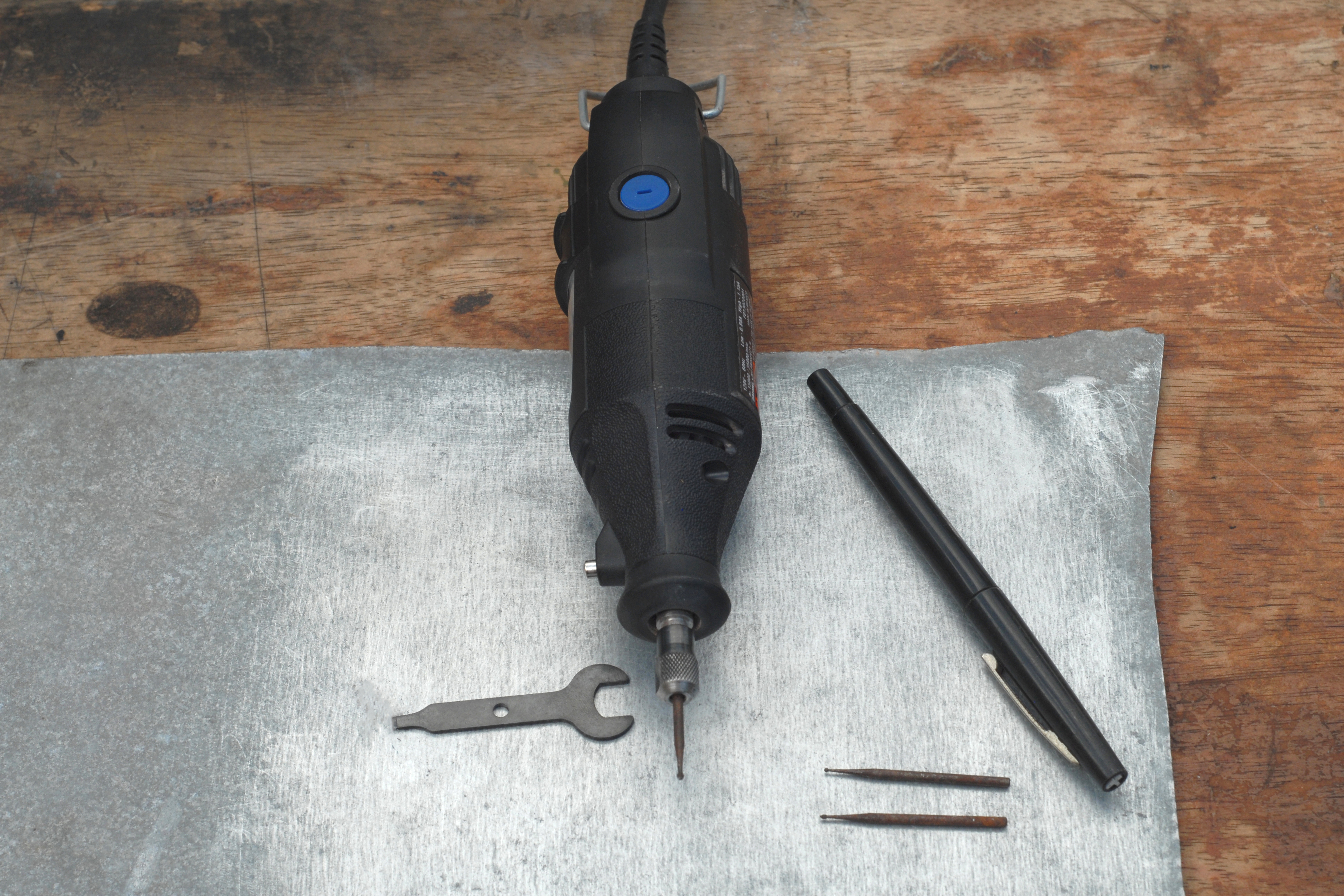 How to Engrave Metal With a Dremel Tool ehow