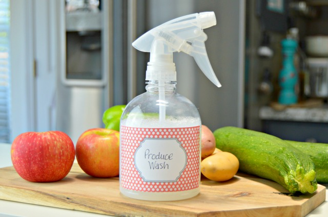 Homemade Fruit and Vegetable Wash Using Natural Ingredients