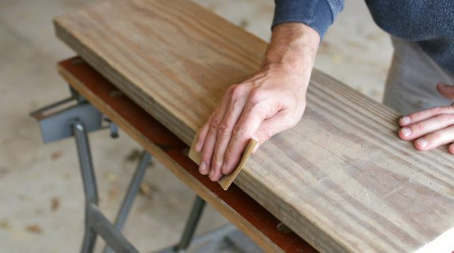 Over on eHow: DIY Reclaimed Wood Bath Caddy