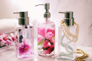 RHINESTONE WATER BOTTLE MULTI FLOWER