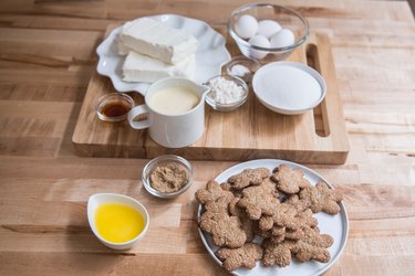 Eggnog Cheesecake with Gingerbread Crust Recipe