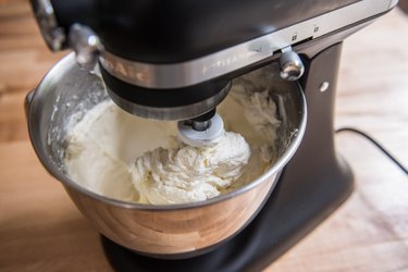 Eggnog Cheesecake with Gingerbread Crust Recipe